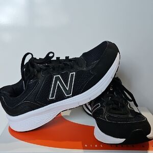 New Balance Men's Black Athletic Shoes 460v3